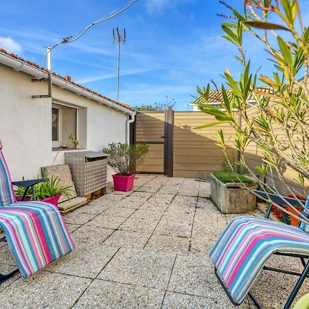 Maison Charmante A L'Epine Avec Jardin Cloture Et Terrasse エクステリア 写真